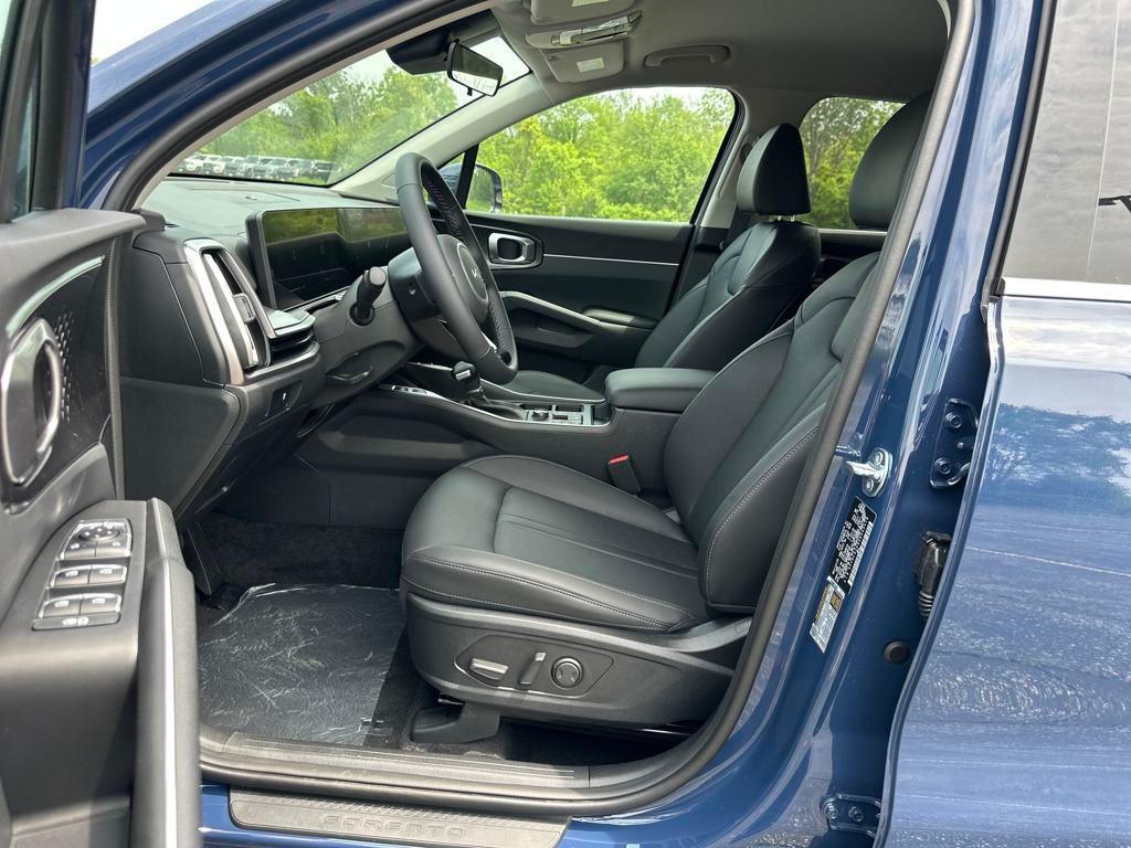 new 2025 Kia Sorento car, priced at $36,599