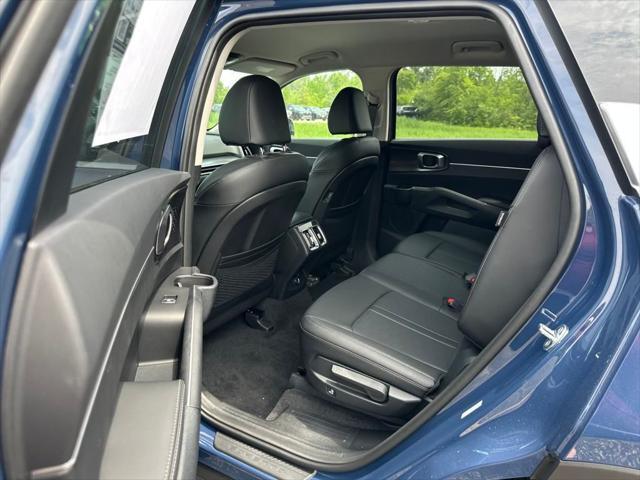 new 2025 Kia Sorento car, priced at $37,549