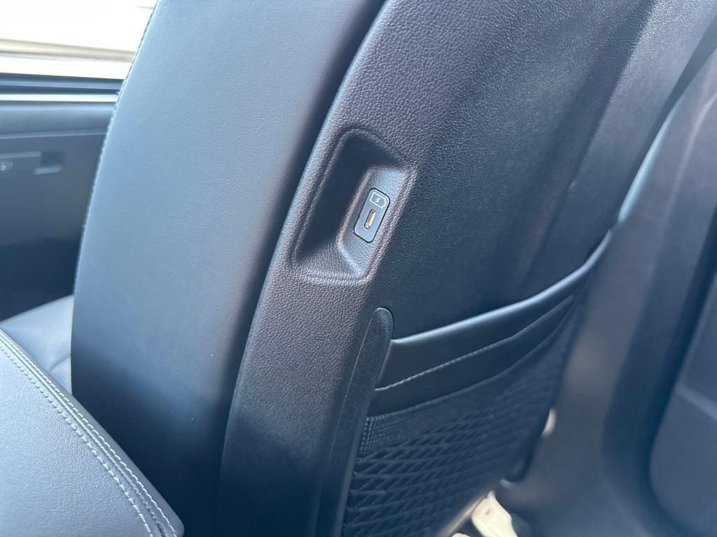 new 2025 Kia Sorento car, priced at $36,903