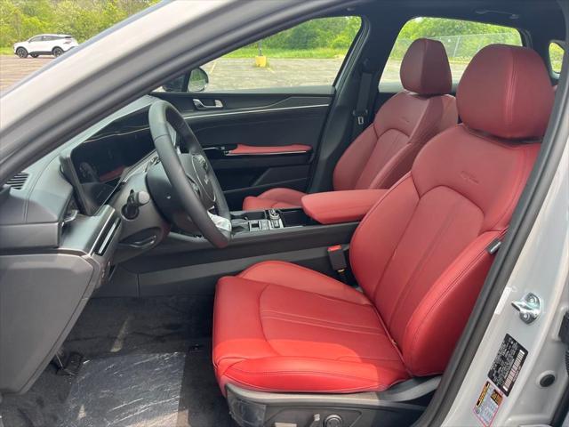 new 2025 Kia K5 car, priced at $30,959