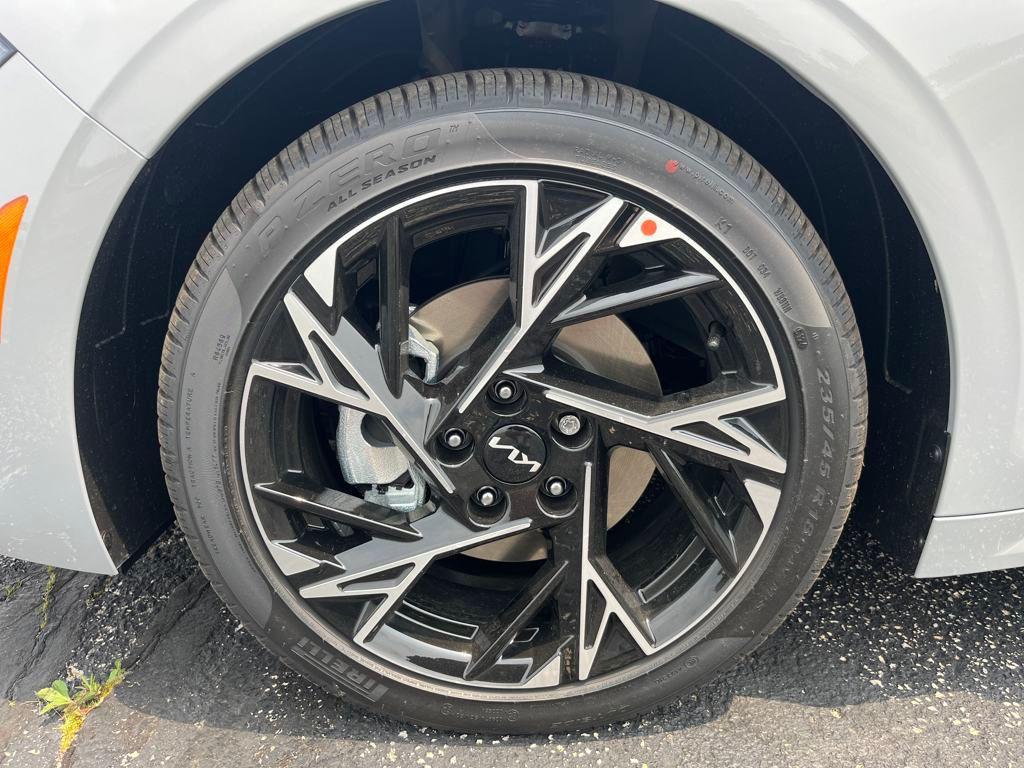 new 2025 Kia K5 car, priced at $30,775