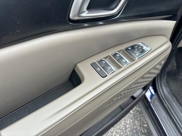 new 2026 Kia Carnival Hybrid car, priced at $42,720