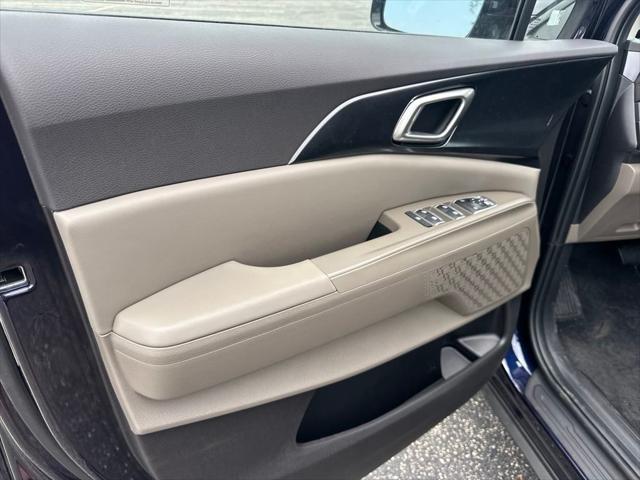new 2026 Kia Carnival Hybrid car, priced at $42,720