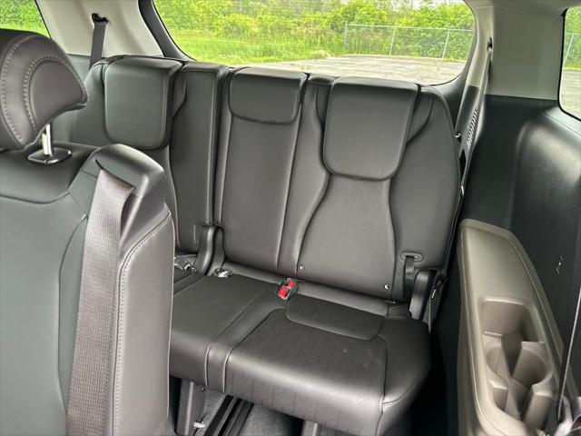 new 2026 Kia Carnival Hybrid car, priced at $42,720