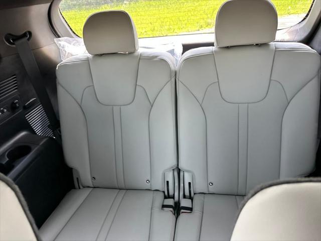 new 2025 Kia Sorento Hybrid car, priced at $46,798