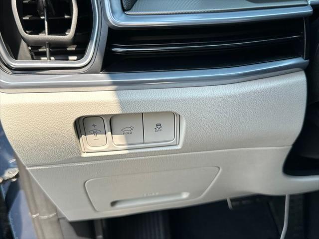 new 2025 Kia Sorento Hybrid car, priced at $46,798