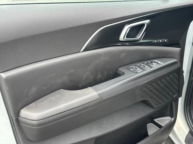 new 2026 Kia Carnival Hybrid car, priced at $55,315