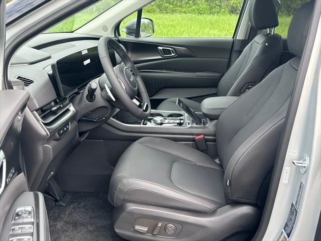 new 2026 Kia Carnival Hybrid car, priced at $55,315
