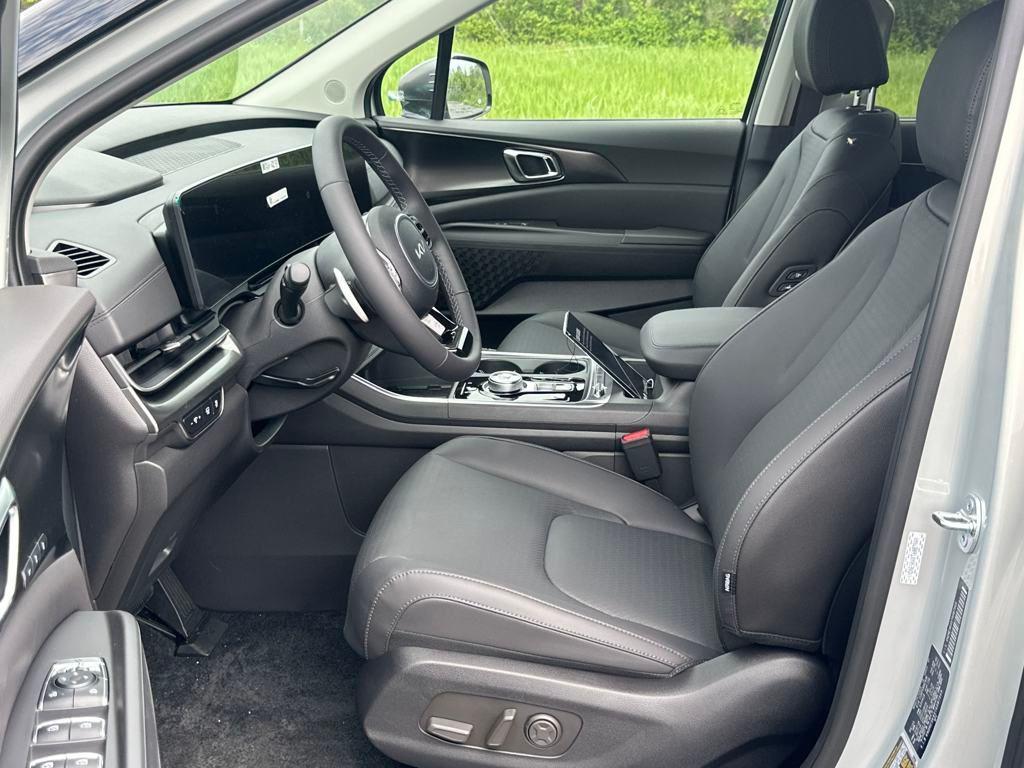 new 2026 Kia Carnival Hybrid car, priced at $52,549