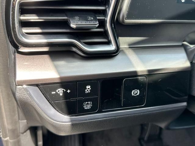 new 2025 Kia Sportage Hybrid car, priced at $31,832