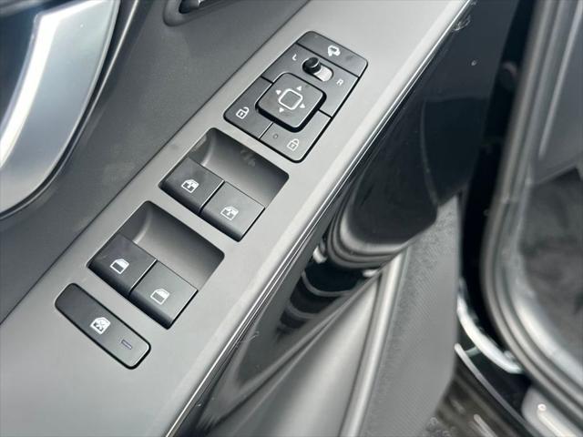 new 2025 Kia Niro car, priced at $33,839