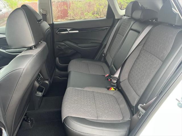 new 2025 Kia Seltos car, priced at $25,996