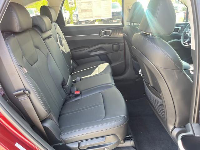 new 2025 Kia Sorento car, priced at $35,589