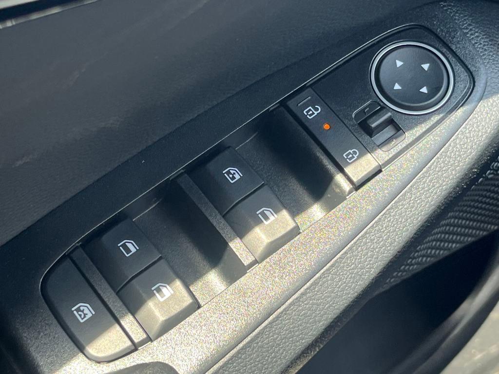 new 2025 Kia Seltos car, priced at $25,818