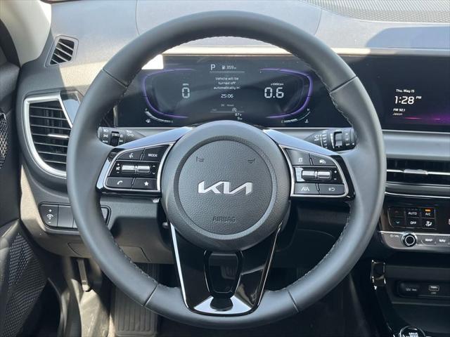new 2025 Kia Seltos car, priced at $27,018