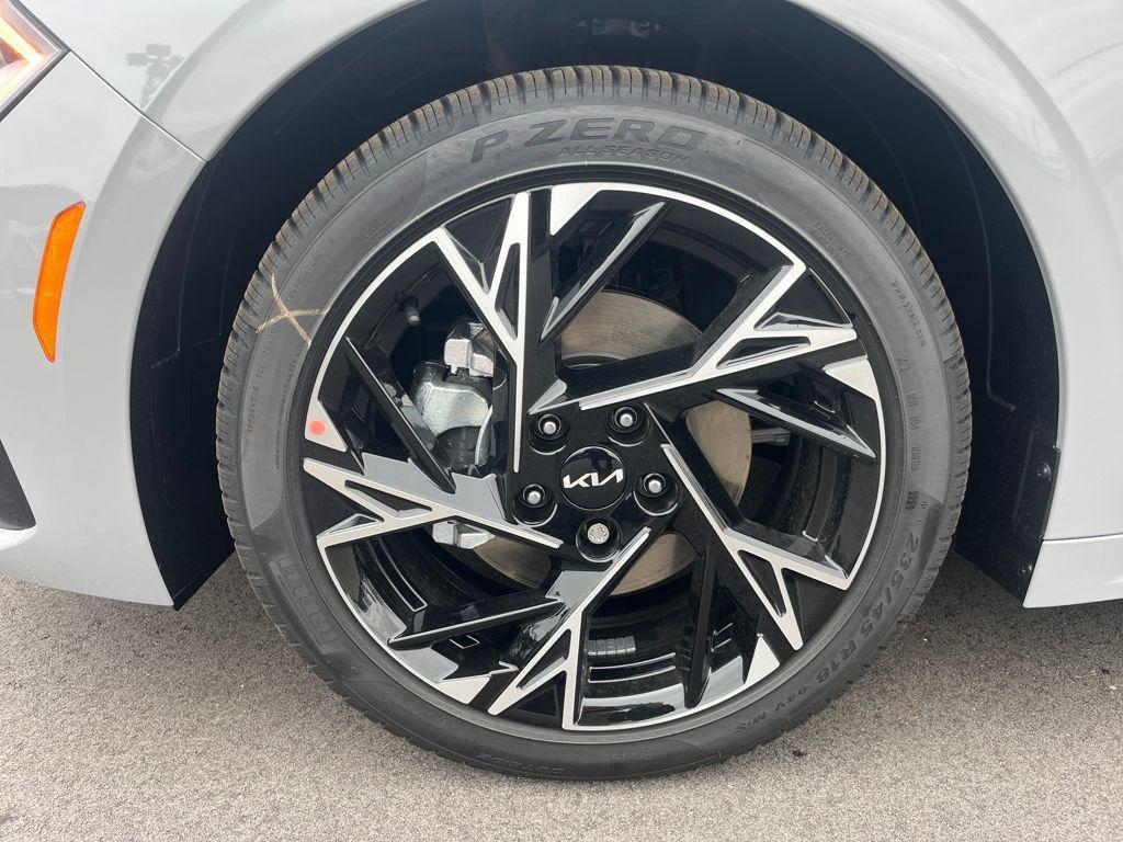 new 2026 Kia K5 car, priced at $31,103