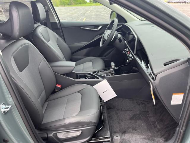new 2025 Kia Niro car, priced at $30,583
