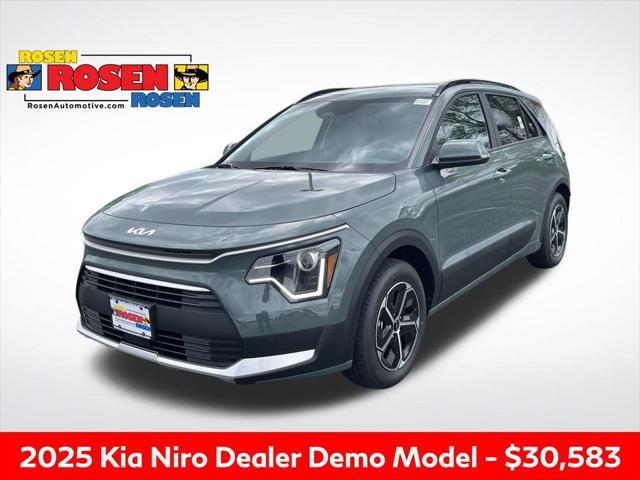 new 2025 Kia Niro car, priced at $30,583