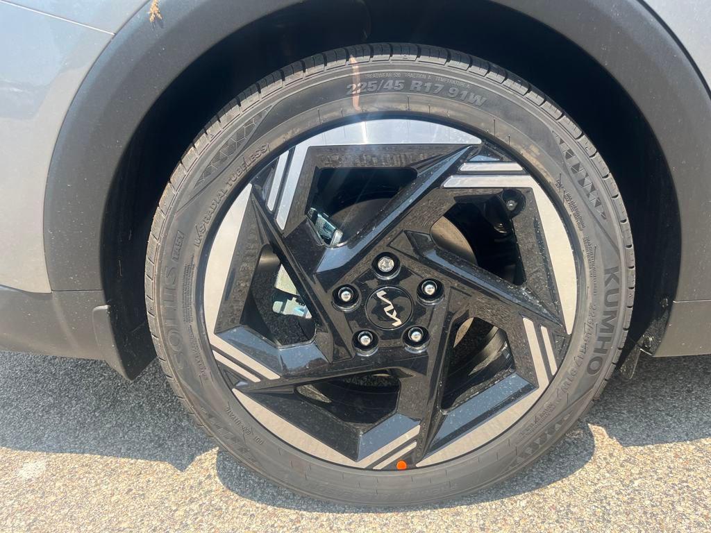 new 2025 Kia K4 car, priced at $24,301