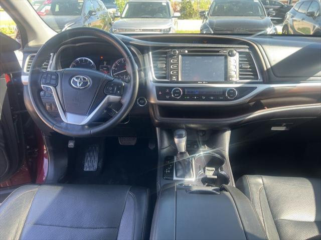 used 2014 Toyota Highlander car, priced at $23,265