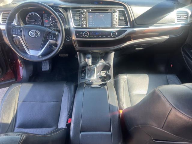 used 2014 Toyota Highlander car, priced at $23,265