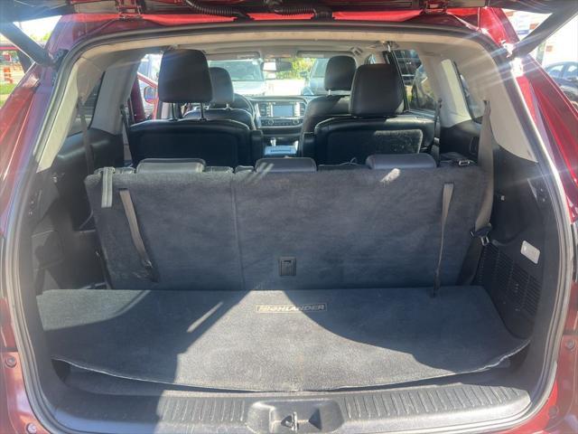 used 2014 Toyota Highlander car, priced at $23,265