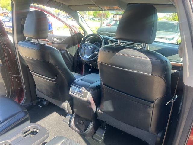 used 2014 Toyota Highlander car, priced at $23,265