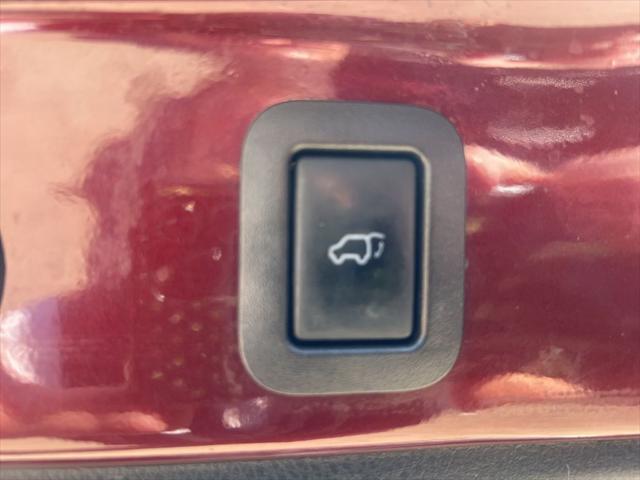 used 2014 Toyota Highlander car, priced at $23,265