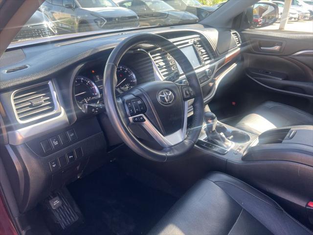 used 2014 Toyota Highlander car, priced at $23,265