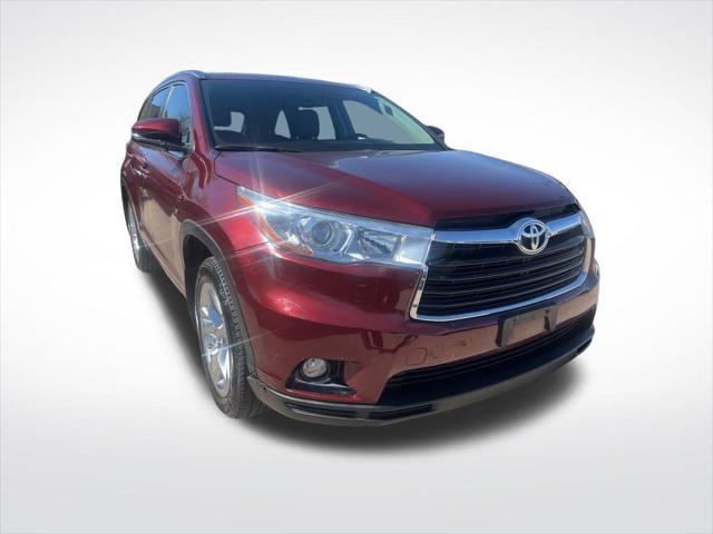 used 2014 Toyota Highlander car, priced at $23,265