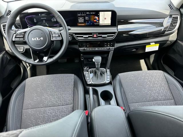 new 2025 Kia Seltos car, priced at $27,018