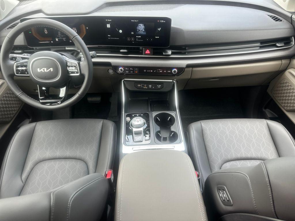 new 2026 Kia Carnival Hybrid car, priced at $43,890