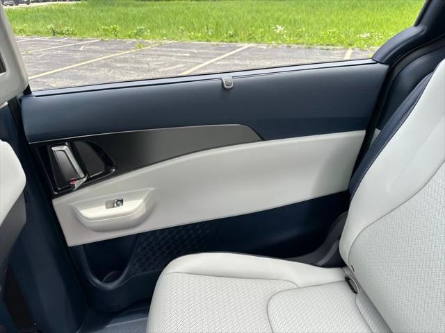new 2026 Kia Carnival Hybrid car, priced at $55,315