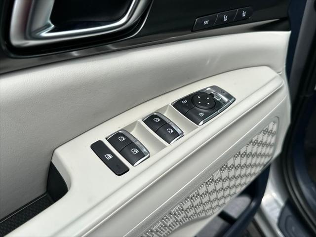new 2026 Kia Carnival Hybrid car, priced at $55,315