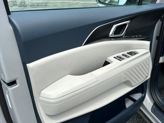 new 2026 Kia Carnival Hybrid car, priced at $55,315