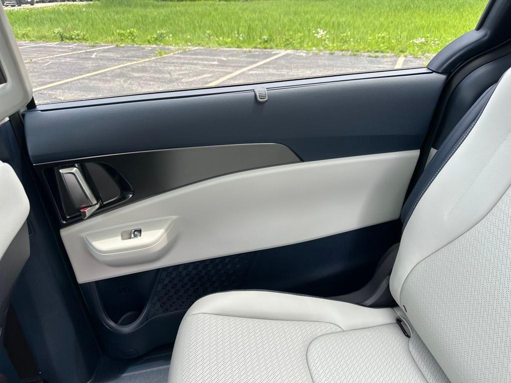 new 2026 Kia Carnival Hybrid car, priced at $52,549