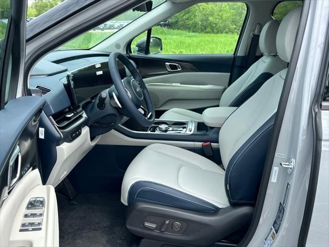 new 2026 Kia Carnival Hybrid car, priced at $55,315