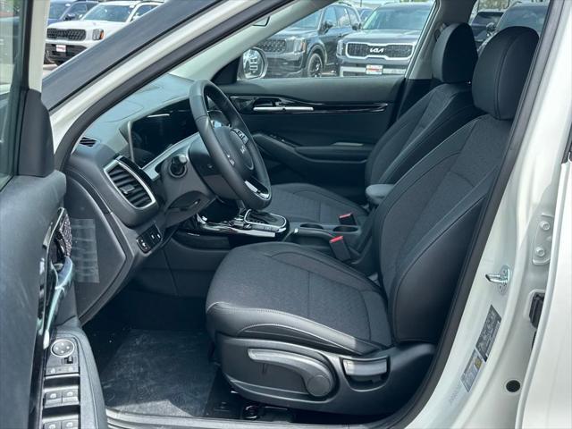 new 2025 Kia Seltos car, priced at $25,996