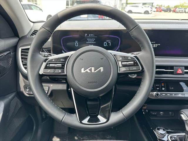 new 2025 Kia Seltos car, priced at $25,996