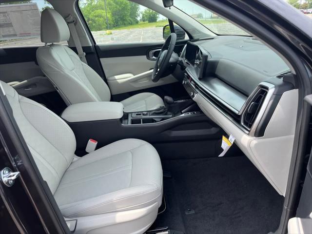 new 2025 Kia Sorento car, priced at $37,085