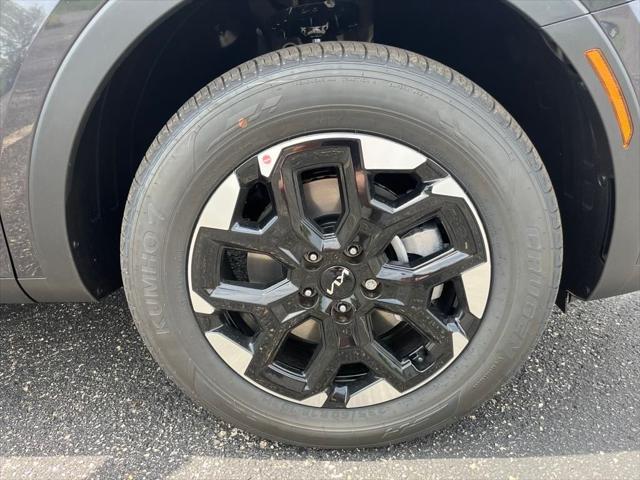 new 2025 Kia Sorento car, priced at $37,085