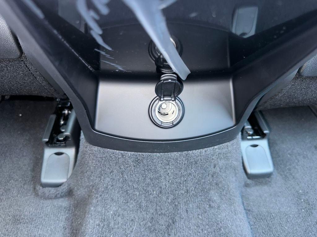 new 2025 Kia Sorento car, priced at $36,725