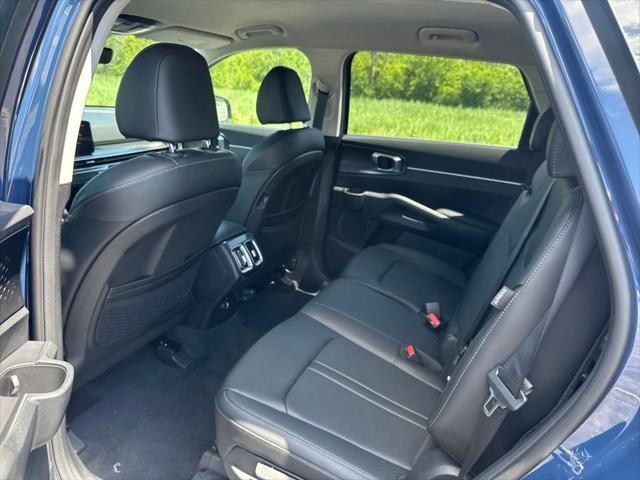 new 2025 Kia Sorento car, priced at $36,873