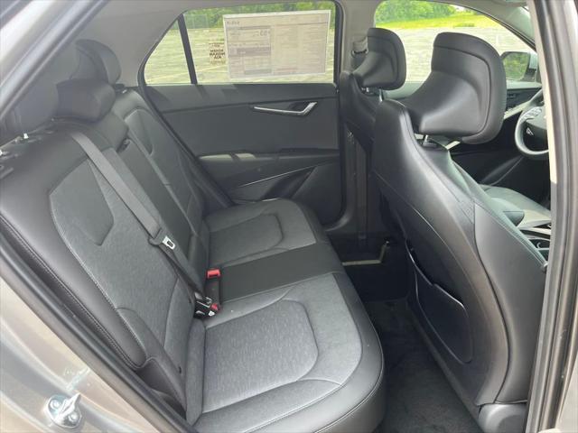 new 2025 Kia Niro car, priced at $32,788