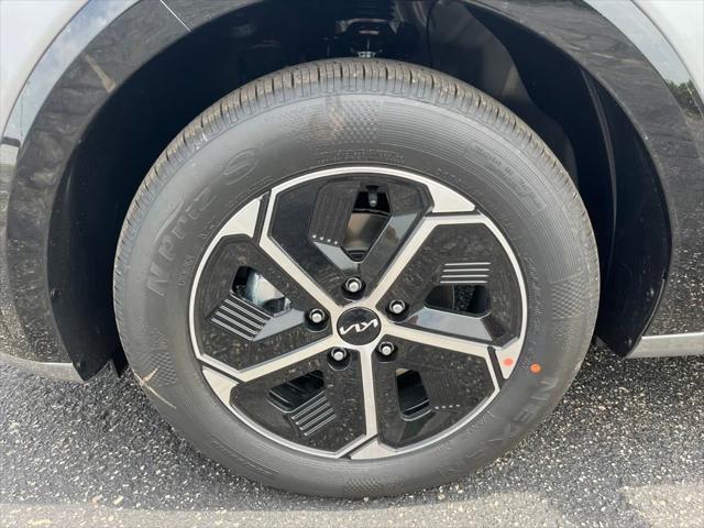 new 2025 Kia Niro car, priced at $32,788