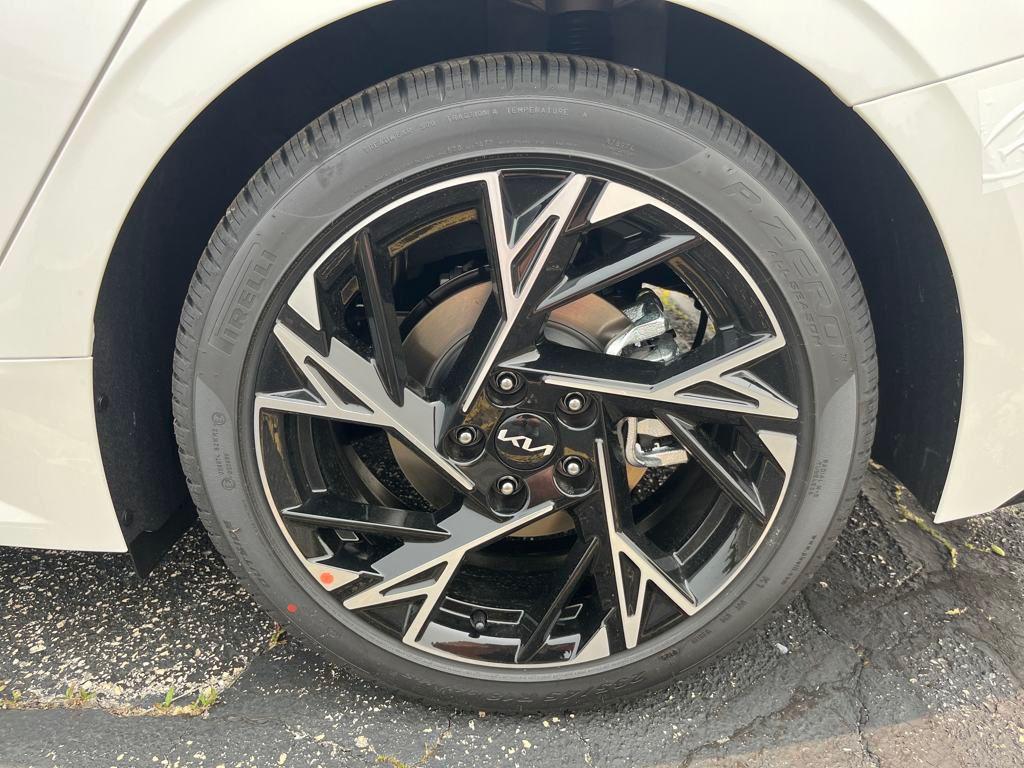 new 2025 Kia K5 car, priced at $32,243