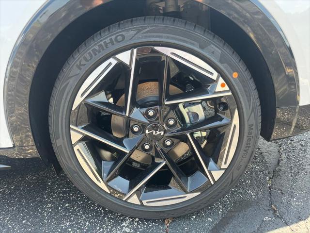 new 2025 Kia K4 car, priced at $27,602