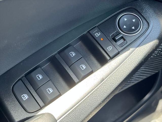 new 2025 Kia Seltos car, priced at $26,318