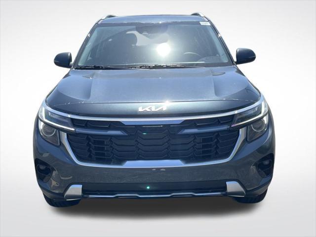 new 2025 Kia Seltos car, priced at $26,318