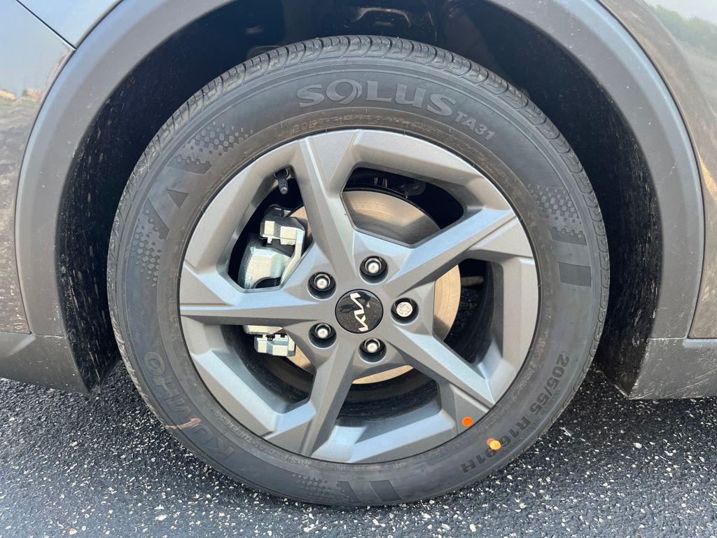 new 2025 Kia K4 car, priced at $23,123